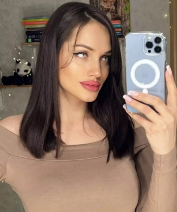 У вас есть желание испытать настоящую страсть? Тогда я иду к вам! Мои услуги включают релаксацию, эротический массаж, французский любовь и многое другое. У меня есть отличные отзывы от моих клиентов, которые говорят об уникальности и нежности моих услуг. Мои фотографии гарантировано отзывчивы и демонстрируют мою естественную красоту. Я живу в Москве и с нетерпением жду вашего звонка или сообщения, чтобы создать незабываемые моменты удовольствия вместе. 💕💋 Машенька