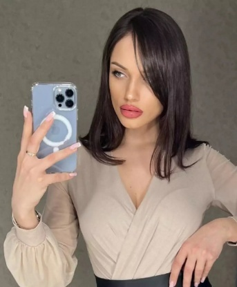 У вас есть желание испытать настоящую страсть? Тогда я иду к вам! Мои услуги включают релаксацию, эротический массаж, французский любовь и многое другое. У меня есть отличные отзывы от моих клиентов, которые говорят об уникальности и нежности моих услуг. Мои фотографии гарантировано отзывчивы и демонстрируют мою естественную красоту. Я живу в Москве и с нетерпением жду вашего звонка или сообщения, чтобы создать незабываемые моменты удовольствия вместе. 💕💋 Машенька